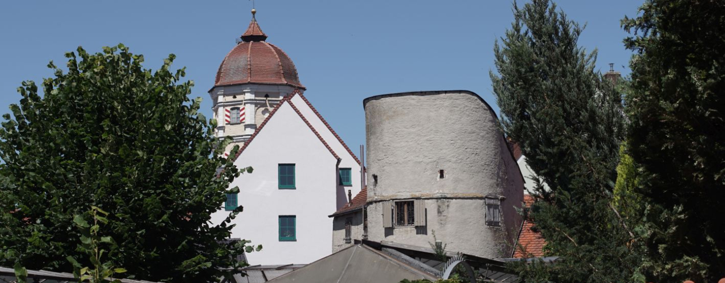 Stadtansicht von Aichach mit Oberem Tor und Knollerturm